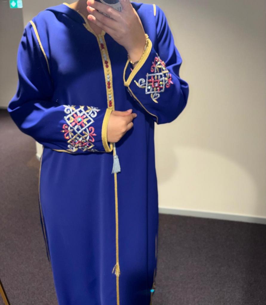 Mooie blauwe Jelabba met borduursels, Maat 38/40 (M), Blauw, Ophalen of Verzenden, Zo goed als nieuw