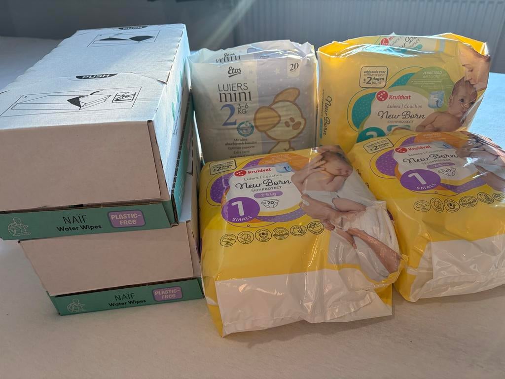Naïf Water Wipes + newborn luiers, Ophalen of Verzenden, Nieuw, Jongetje of Meisje