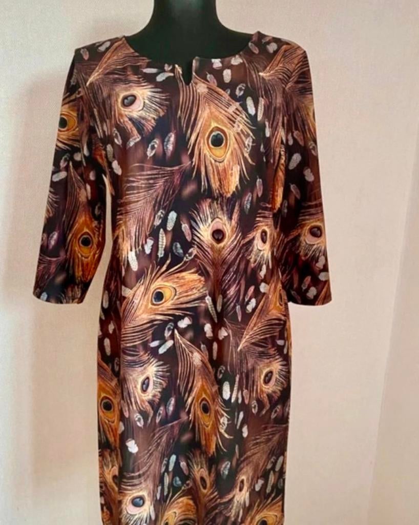 Classy Foss jurk - maat 42, Kleding | Dames, Jurken, Zo goed als nieuw, Maat 42/44 (L), Bruin, Onder de knie, Ophalen of Verzenden