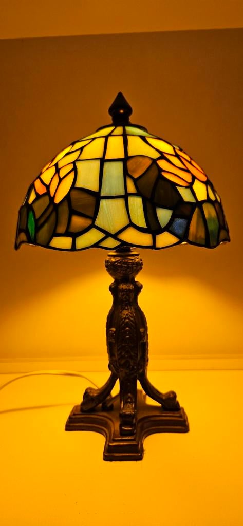 Prachtige Art Deco Tiffany Tafellamp met Bloemenmotief, Ophalen