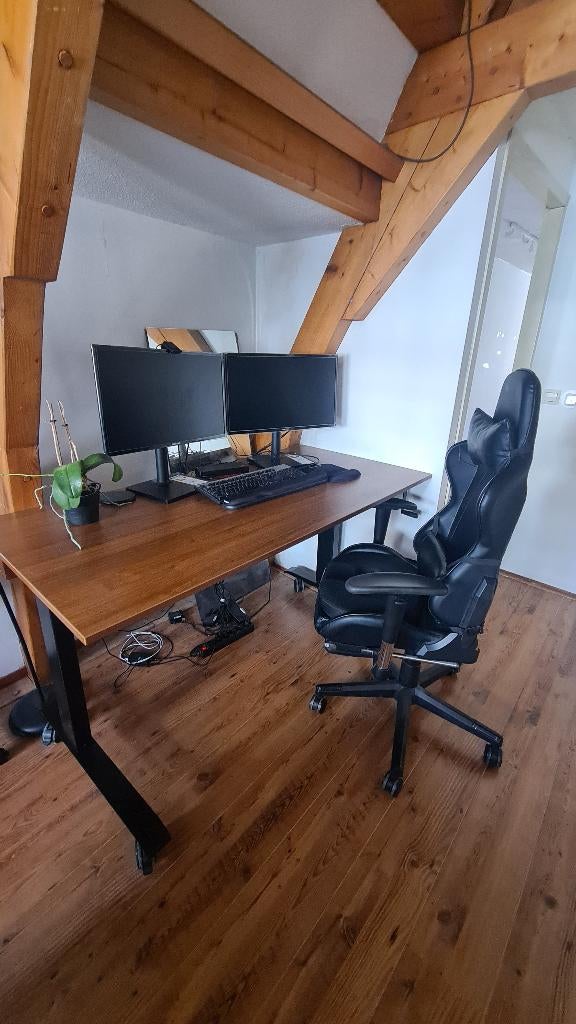 Bureautafel en Bureaustoel / office table and chair, Huis en Inrichting, Tafels | Salontafels, Zo goed als nieuw, 75 cm of meer