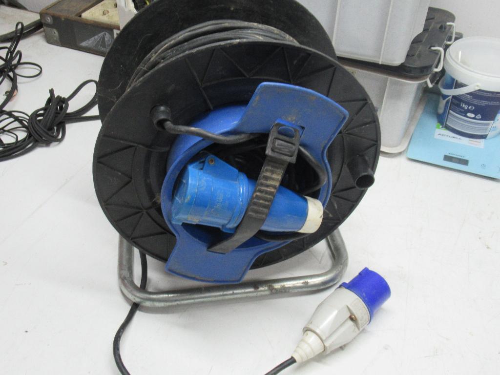 3260 ce haspel ; ce16 haspel met ca 40m kabel 3x 0,75, Ophalen of Verzenden, Apparatuur