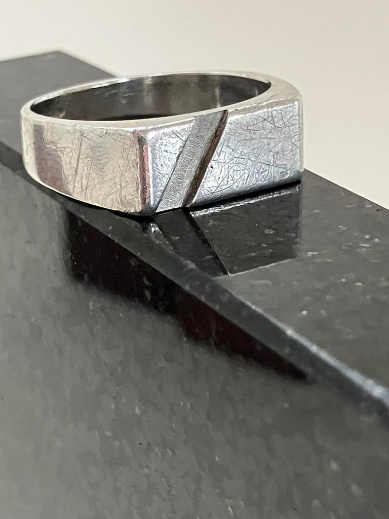 Smal model zegelring, 19 tot 20, Heer, Ophalen of Verzenden, Zo goed als nieuw