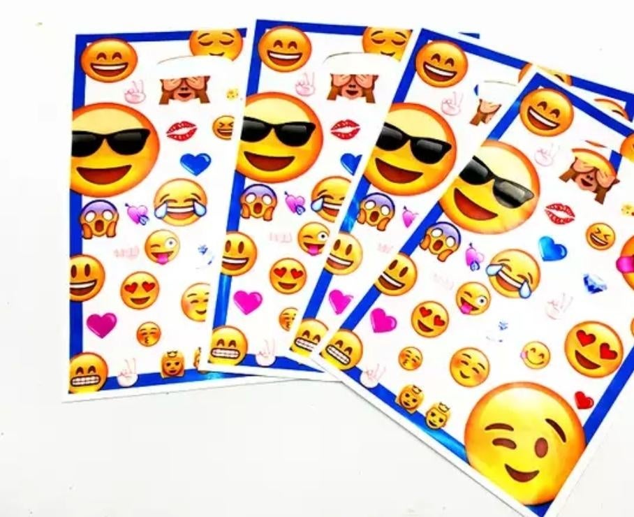Leuke traktatie Emoticon zakjes, nieuw, Ophalen of Verzenden, Nieuw, Feestartikel, Verjaardag