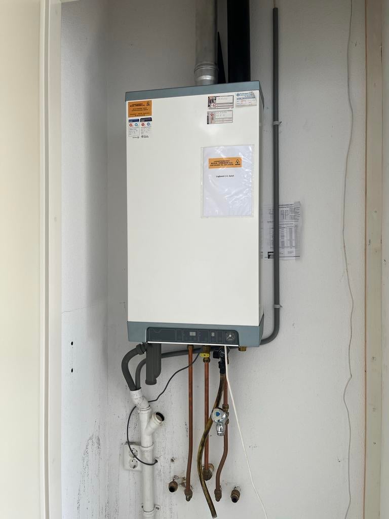 Intergas Kompakt HR Cv-ketel met rookgas pijpen, 30 tot 80 cm, Gebruikt, Hoog rendement (Hr), Cv-ketel of Combi-ketel