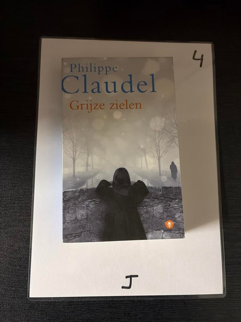 Grijze zielen - Philippe Claudel (Paperback), Ophalen of Verzenden, Zo goed als nieuw, Europa overig