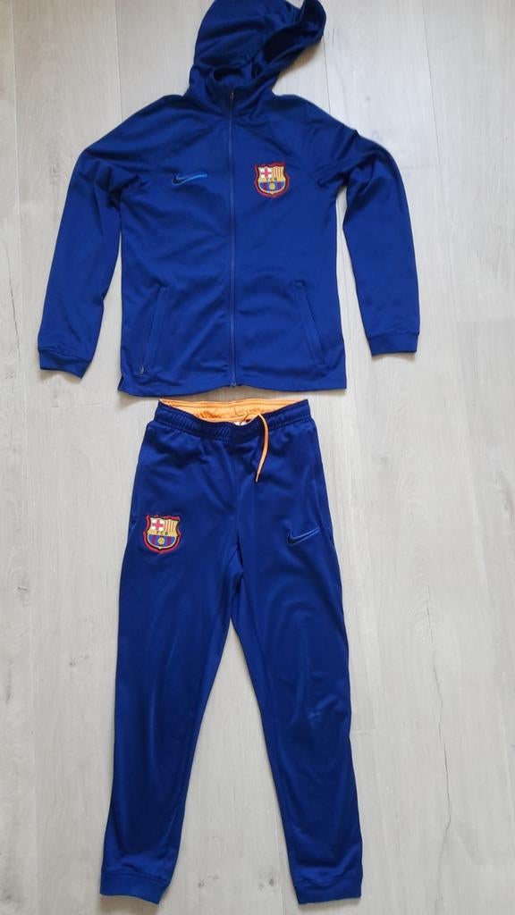 Mooi FC Barcelona trainingspak van Nike mt 137-147, Ophalen of Verzenden, Jongen of Meisje, Sport- of Zwemkleding