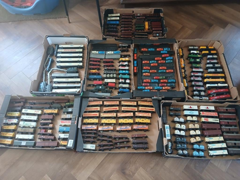 Partij modeltrein wagons 235+ aanwezig H0., Ophalen of Verzenden, Gelijkstroom, Wagon, Fleischmann