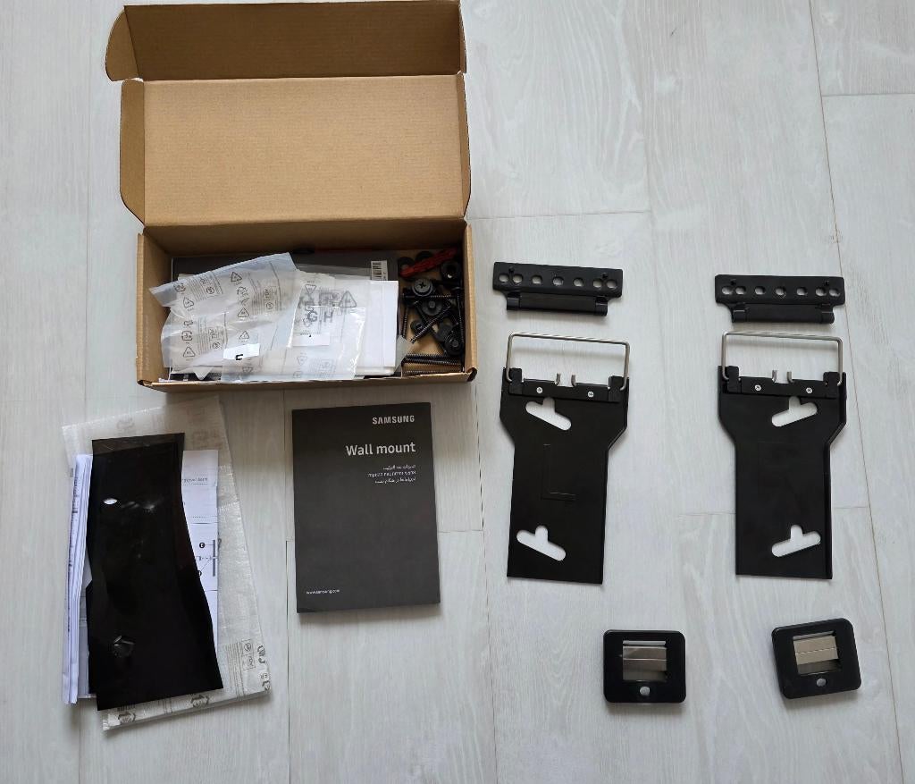 wall mount samsung tv, Ophalen of Verzenden, Gebruikt