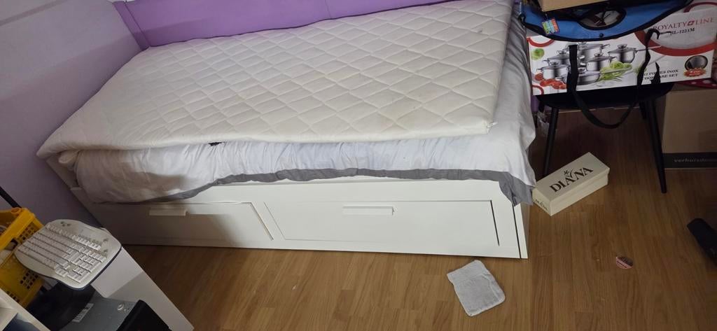 Uitschuifbaar bed 80x200/160x200 met matrassen en topper, Huis en Inrichting, Slaapkamer | Bedden, Ophalen, Verstelbaar, Wit, Tweepersoons