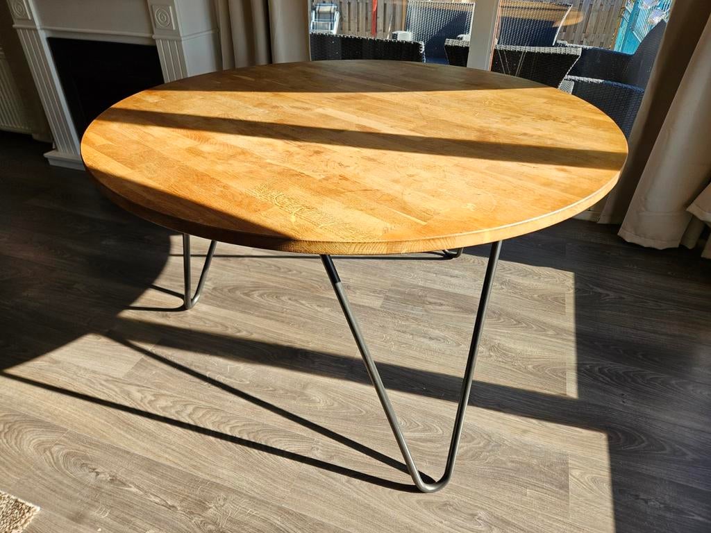 Ronde eettafel, Ophalen, Rond, Drie personen, 100 tot 150 cm