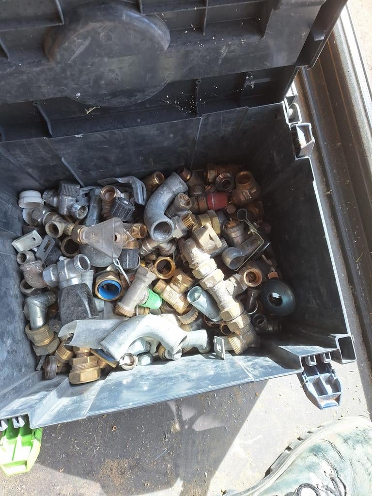 Diverse installatiematerialen: inbouwdozen, koppelingen, PVC, Doe-het-zelf en Verbouw, Ophalen