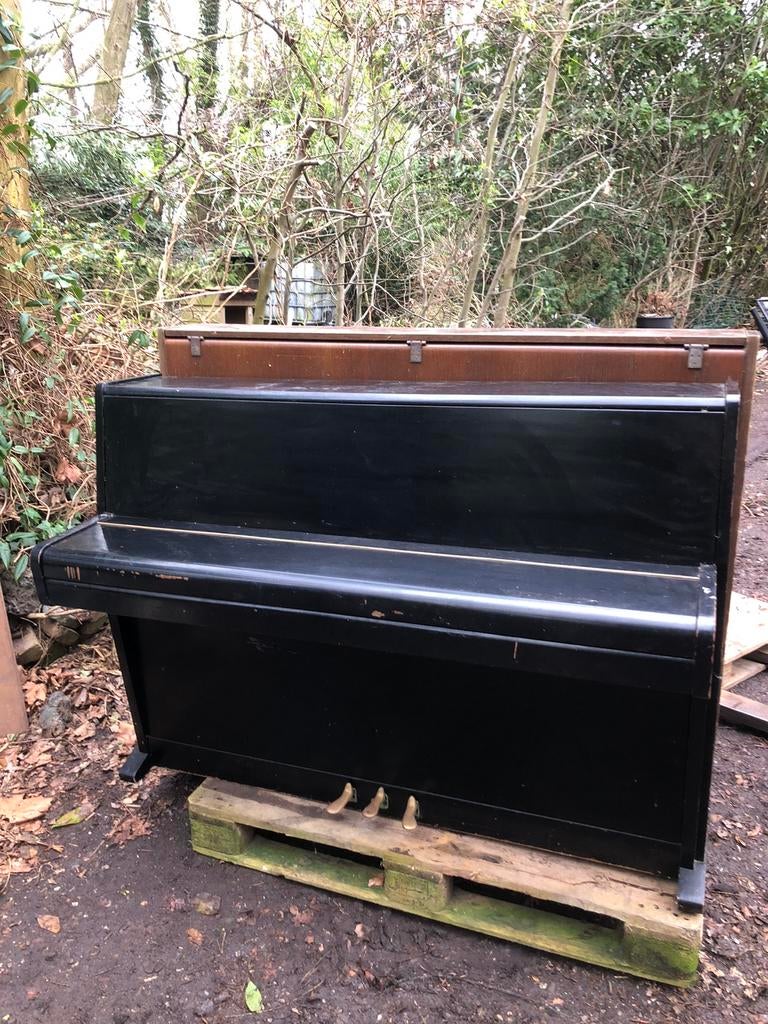 August furster piano, Ophalen of Verzenden, Zo goed als nieuw