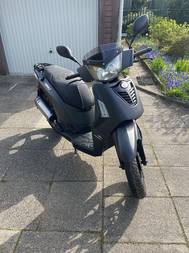 Ik bied aan Kymco people S, Ophalen, Maximaal 45 km/u, Zo goed als nieuw, People S