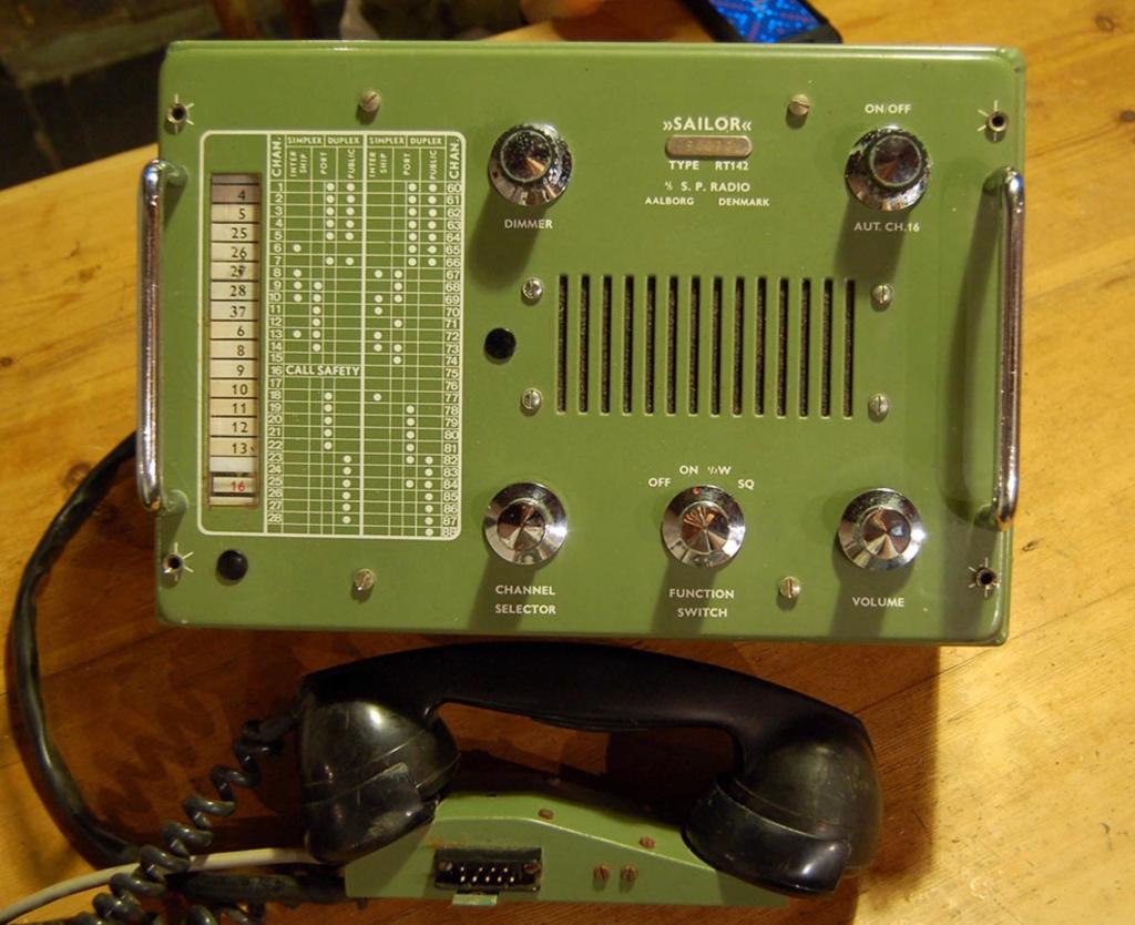 marifoon, Watersport en Boten, Navigatiemiddelen en Scheepselektronica, Ophalen of Verzenden, Zo goed als nieuw, Communicatie