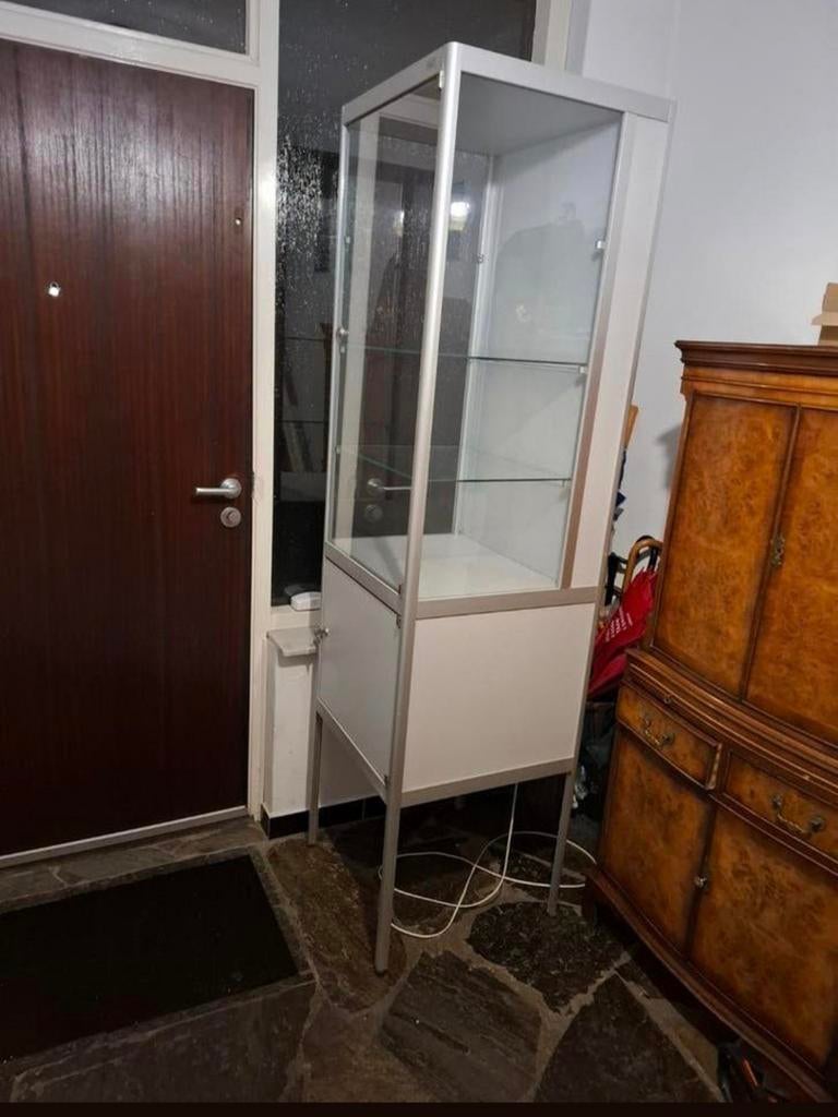 Vitrine kast met led licht verkoop vitrine, Huis en Inrichting, Kasten | Vitrinekasten, Ophalen, 50 tot 100 cm, Zo goed als nieuw