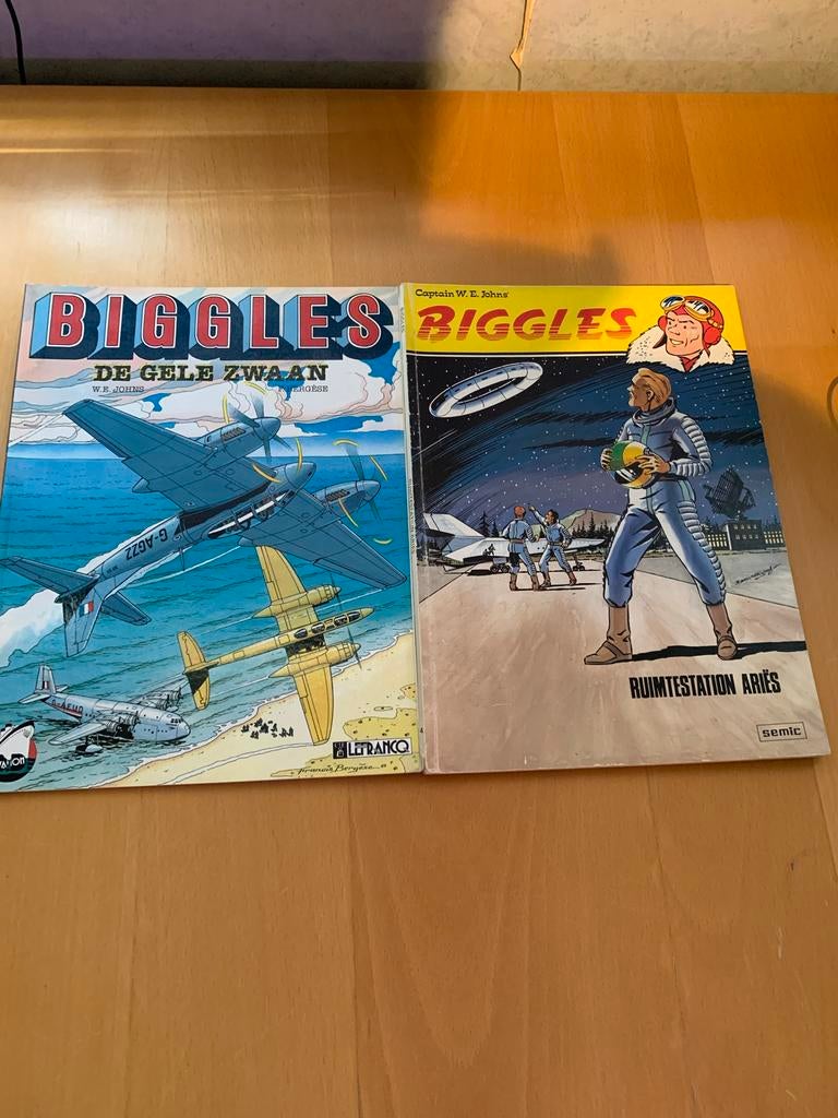 Biggles: De Gele Zwaan & Ruimtestation Ariës, Boeken, Meerdere stripboeken, Ophalen of Verzenden, Gelezen