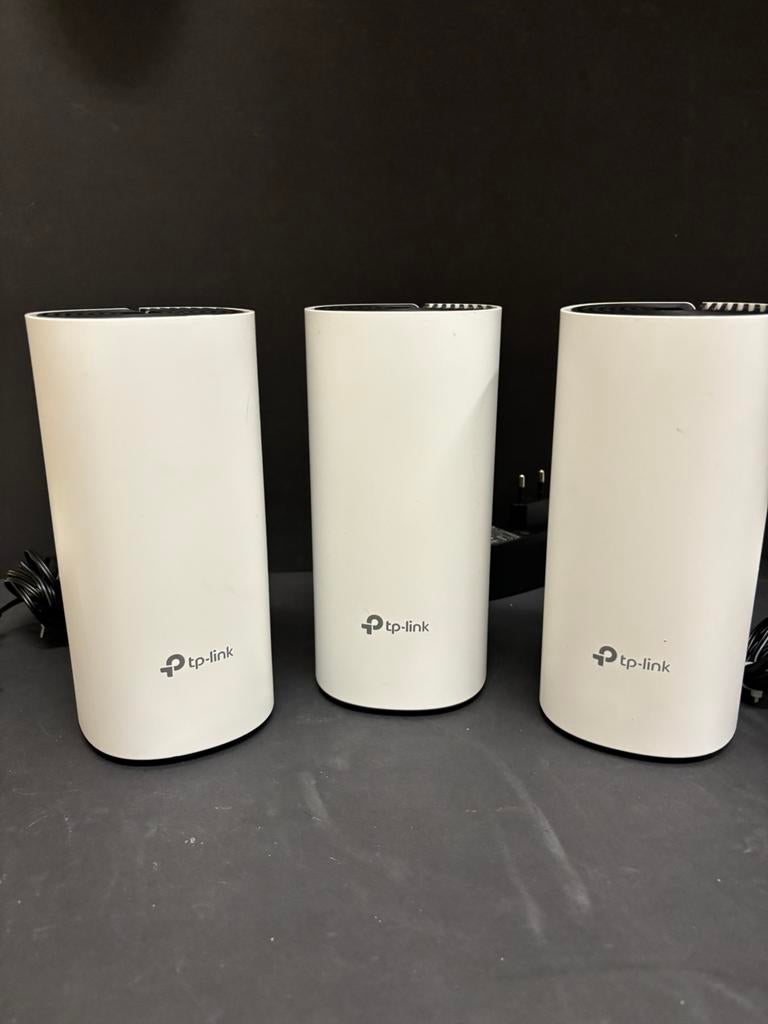 TP Link Deco E4 router 3 stuks, Ophalen of Verzenden, Zo goed als nieuw