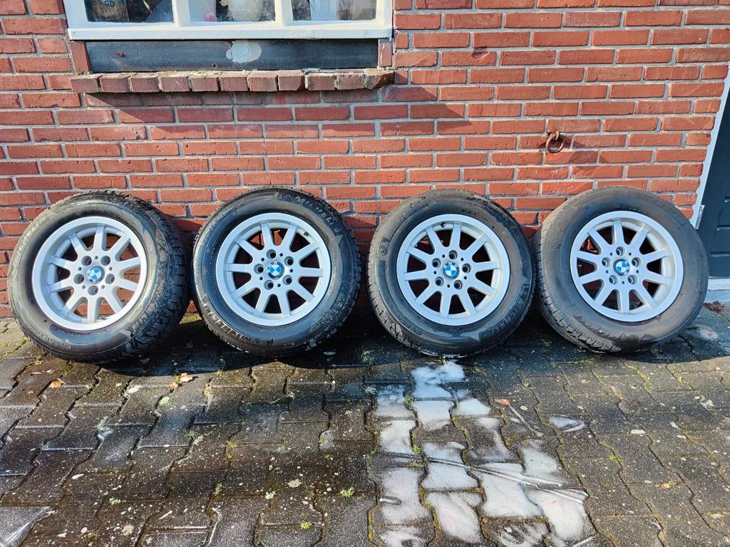 Originele BMW Velgen 15inch 5x120 + Michelin banden, Auto-onderdelen, Banden en Velgen, Banden en Velgen, Zomerbanden, 15 inch