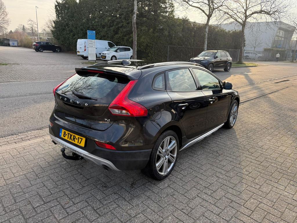 Volvo V40 Cross Country 1.6 T4 Momentum, Navi, NAP, Trekhaak, Voorwielaandrijving, Startonderbreker, Gebruikt, 4 cilinders