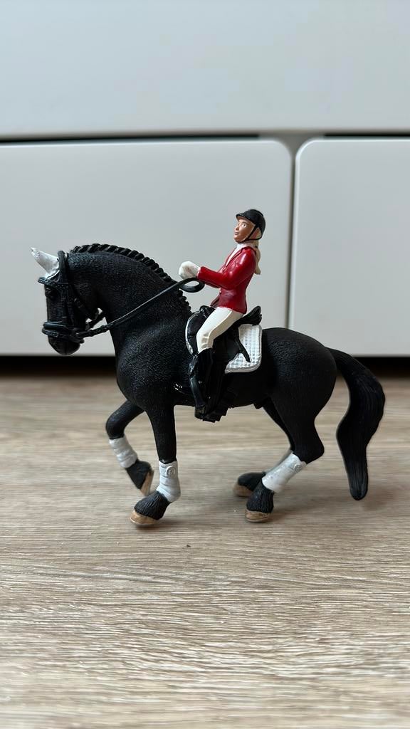 Schleich Friese hengst 42457, Ophalen of Verzenden, Zo goed als nieuw