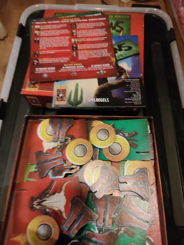 Outlaws bordspel - Leuk westernspel!, Vijf spelers of meer, Info@999games.nl, Ophalen of Verzenden, Zo goed als nieuw