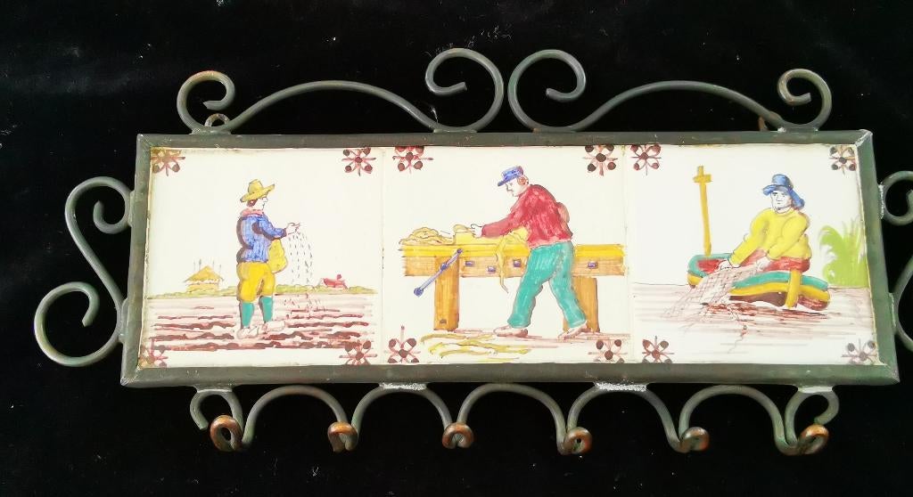 Vintage Sleutelrekje met Tegels zaaier timmerman visser, Antiek en Kunst, Ophalen of Verzenden