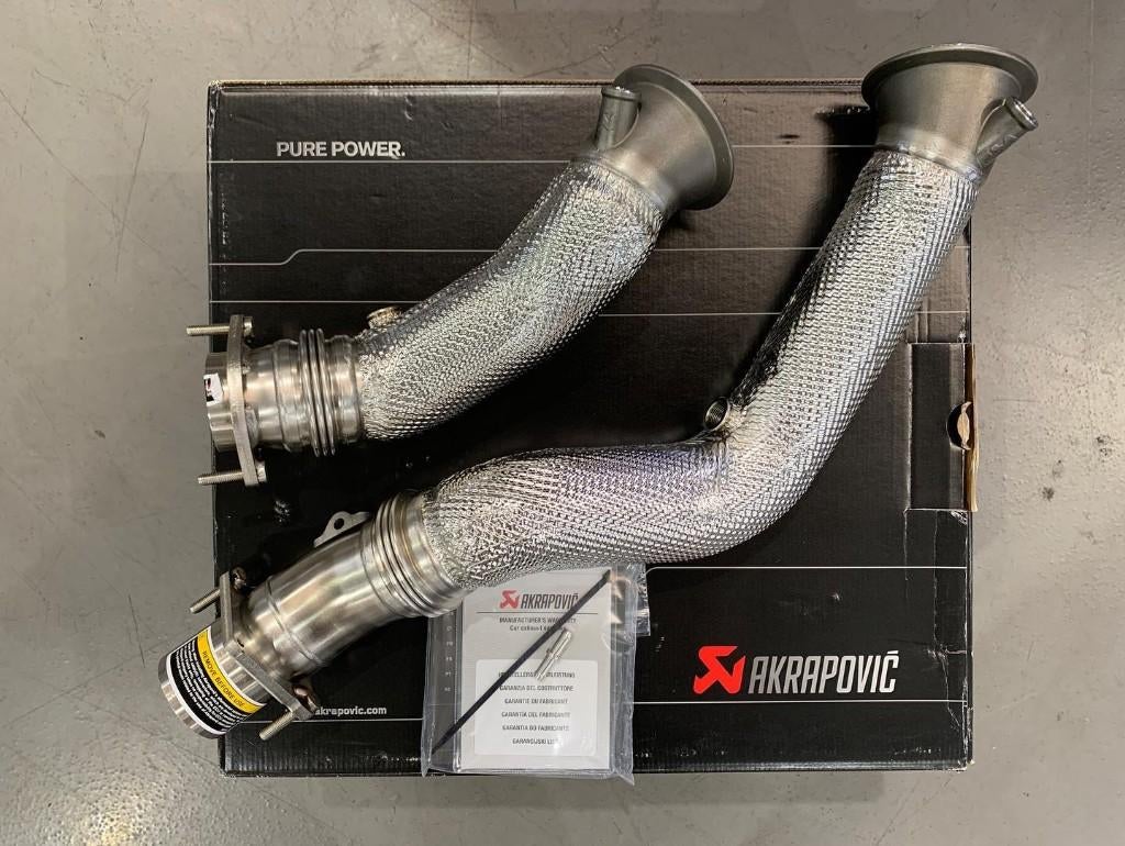 Akrapovic Downpipe set - BMW M3 F80 M4 F82 F83 14-20