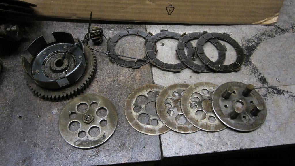 Minarelli P4  / P3   koppeling, Fietsen en Brommers, Brommeronderdelen | Oldtimers, Ophalen of Verzenden, Gebruikt, Blok, Overige merken