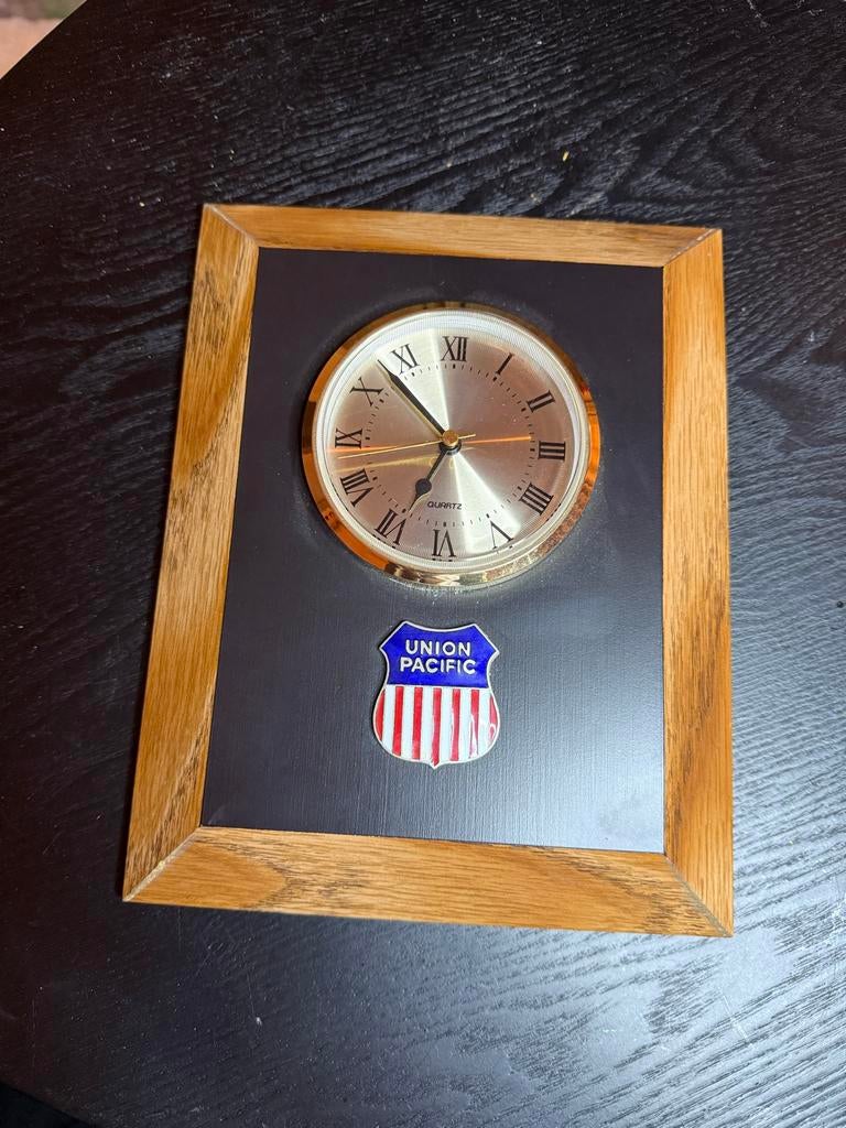 Union Pacific Quartz Klok - Verzamelitem in Goede Staat, Ophalen of Verzenden, Zo goed als nieuw, Gelijkstroom, Overige merken
