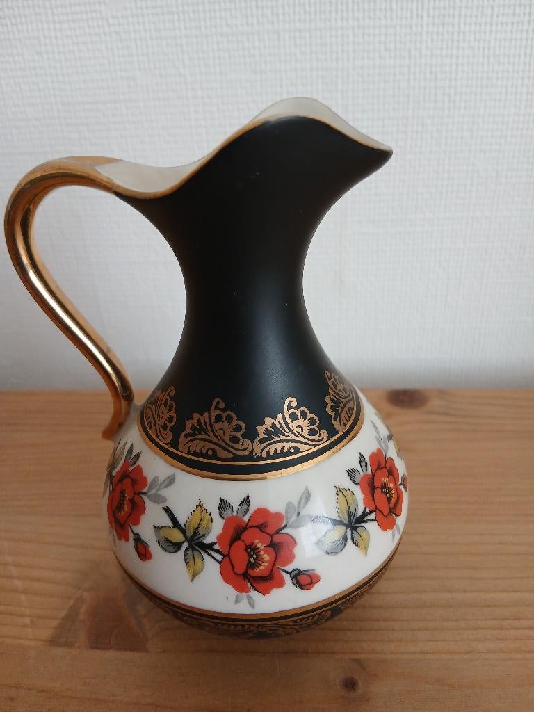 Waldersdorf Bavaria Handarbeit porcelein vaasje origineel, Ophalen of Verzenden, Zo goed als nieuw, Porselein, Overige typen