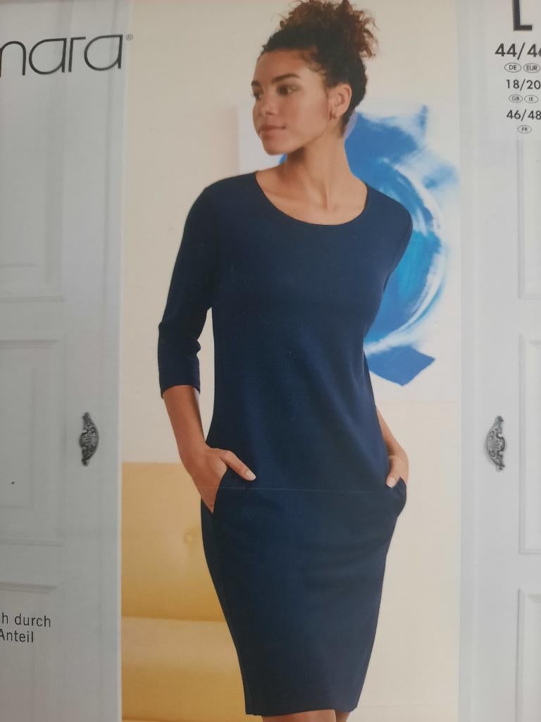 aangenaam zachte donkerblauwe jurk maat L nieuw in doos, Blauw, Maat 42/44 (L), Nieuw, Ophalen of Verzenden