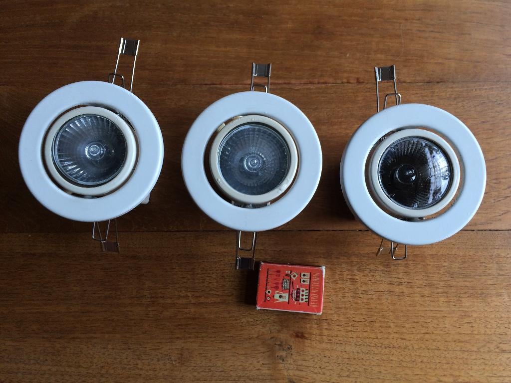 3 witte strakke inbouwspotjes wendbaar in gewenste richting, Huis en Inrichting, Lampen | Spots, Zo goed als nieuw, Plafondspot of Wandspot