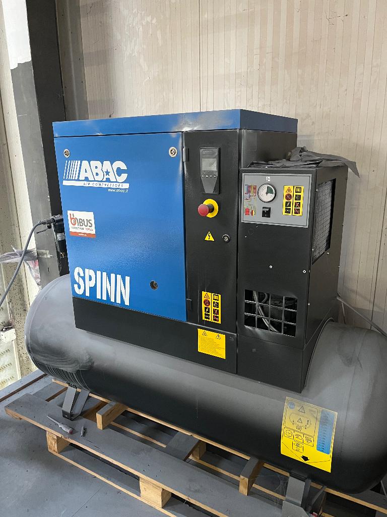 Compressor 500ltr, Ophalen, Zo goed als nieuw, Minder dan 200 liter/min, Olievrij