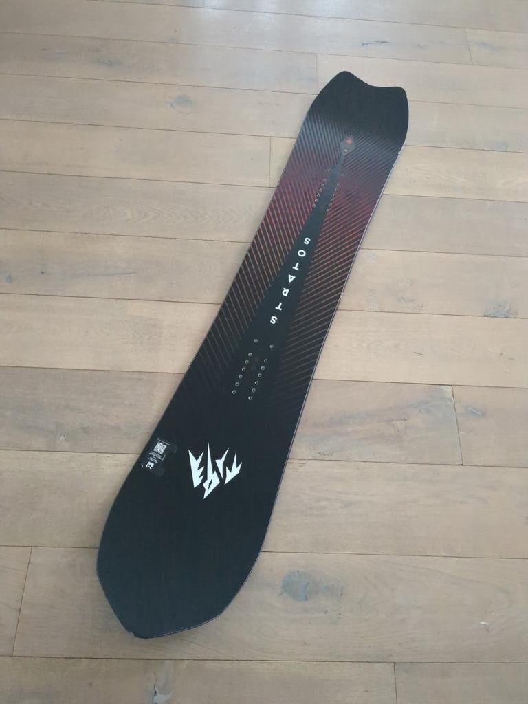 Snowboard Jones Stratos 161, Sport en Fitness, Snowboarden, Ophalen of Verzenden, Zo goed als nieuw, Board