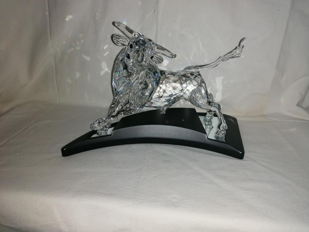 Swarovski Stier Bull limited edition, Verzamelen, Swarovski, Ophalen of Verzenden, Zo goed als nieuw, Figuurtje