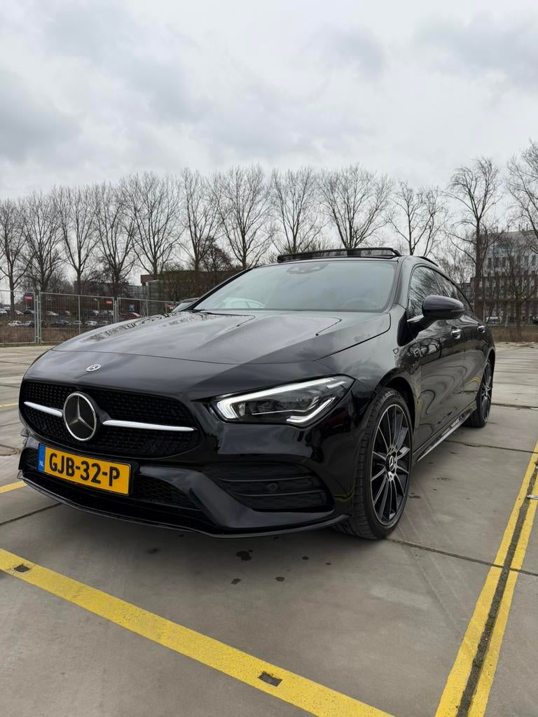 Mercedes-Benz CLA 250e 218pk AMG Premium Plus PANO, Auto's, CLA, Zwart, Plug-in hybride, Stationwagon