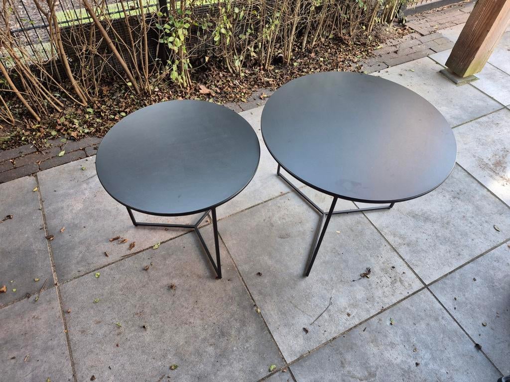 Twee matzwarte Goossens salontafels, Ophalen, Gebruikt, Rond, Minder dan 50 cm