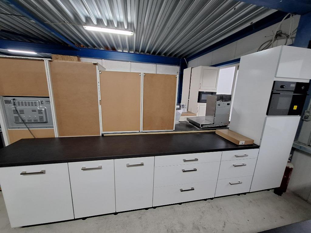 Complete keuken Compleet met APP 120Keukens op voorraad 2803, Huis en Inrichting, Keuken | Complete keukens, Zo goed als nieuw