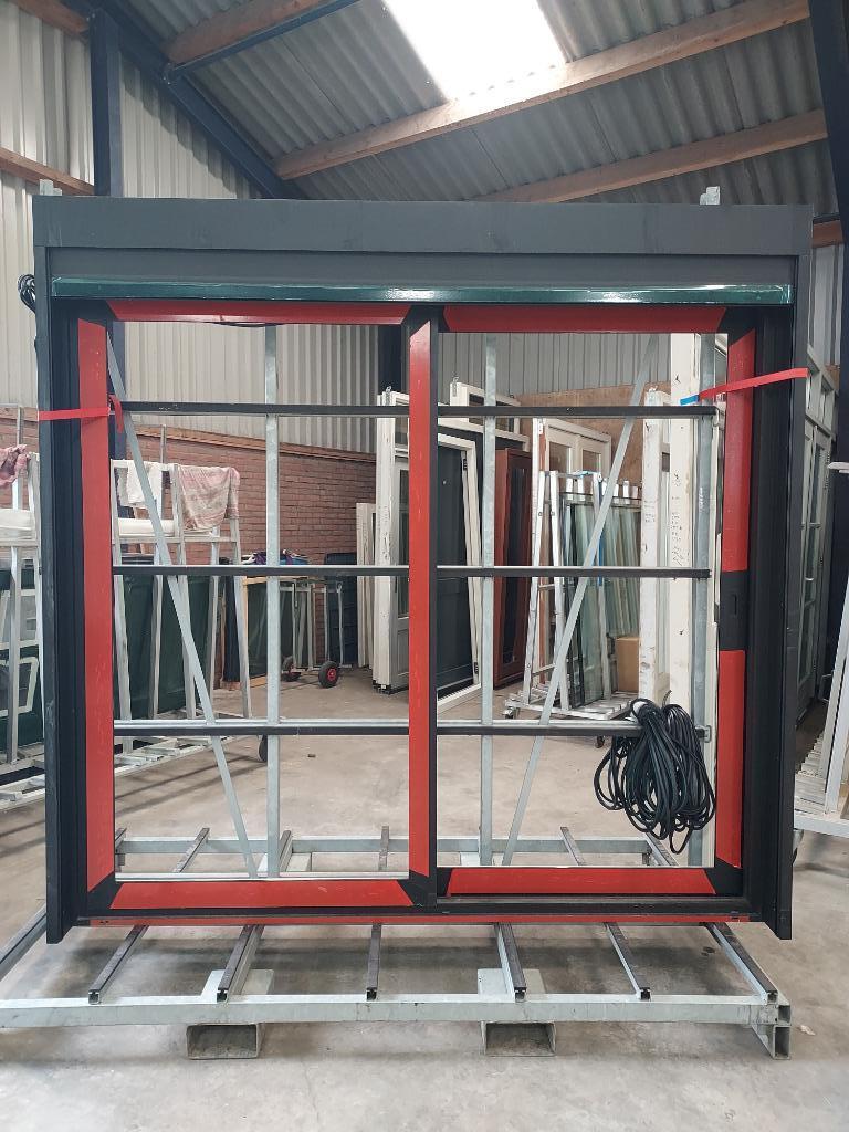 Nieuw Alu triple Elektrisch Screen  bezorge factuur mogelijk, 225 cm of meer, Aluminium, Ophalen of Verzenden, Zo goed als nieuw