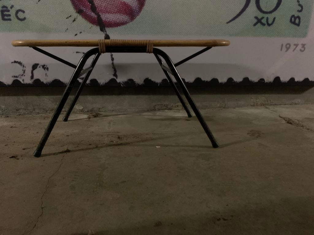 Vintage Rotan Tafeltje met Glazen Blad, 45 tot 60 cm, Gebruikt, Ophalen of Verzenden, Glas