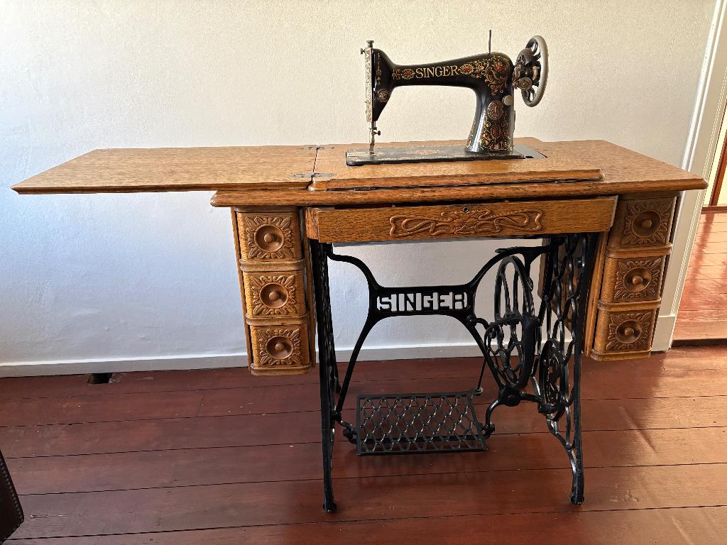Singer Naaimachine Antiek, Ophalen
