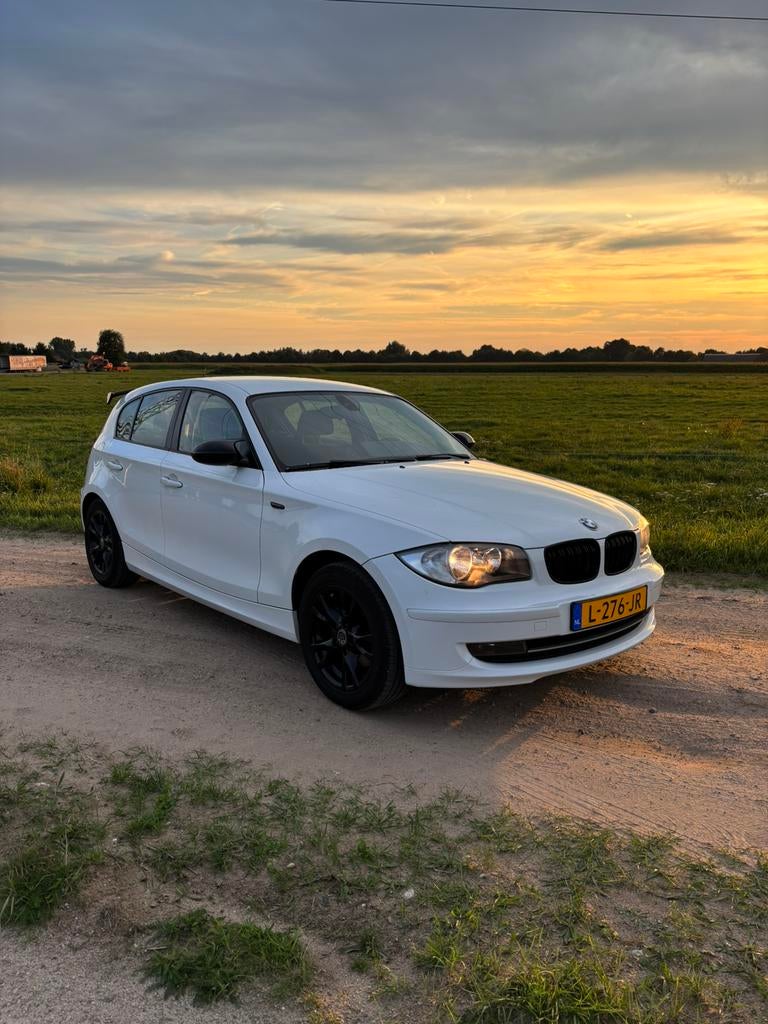 Bmw 1 serie 2009, 1-Serie, Stoelverwarming, Achterwielaandrijving, Zwart