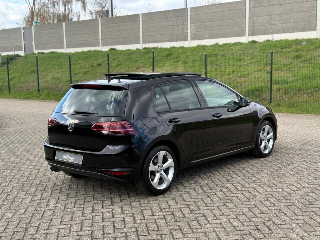 Volkswagen Golf 1.4 TSI Highline PANO I KACHELWEERSTAND I LE, Voorwielaandrijving, 125 pk, 4 cilinders, Zwart