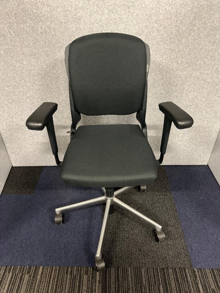 Ahrend 230 Refurbished ergonomische stoel NIEUWE STOF, 40 st, Zwart, Ophalen of Verzenden, Zo goed als nieuw, Bureaustoel