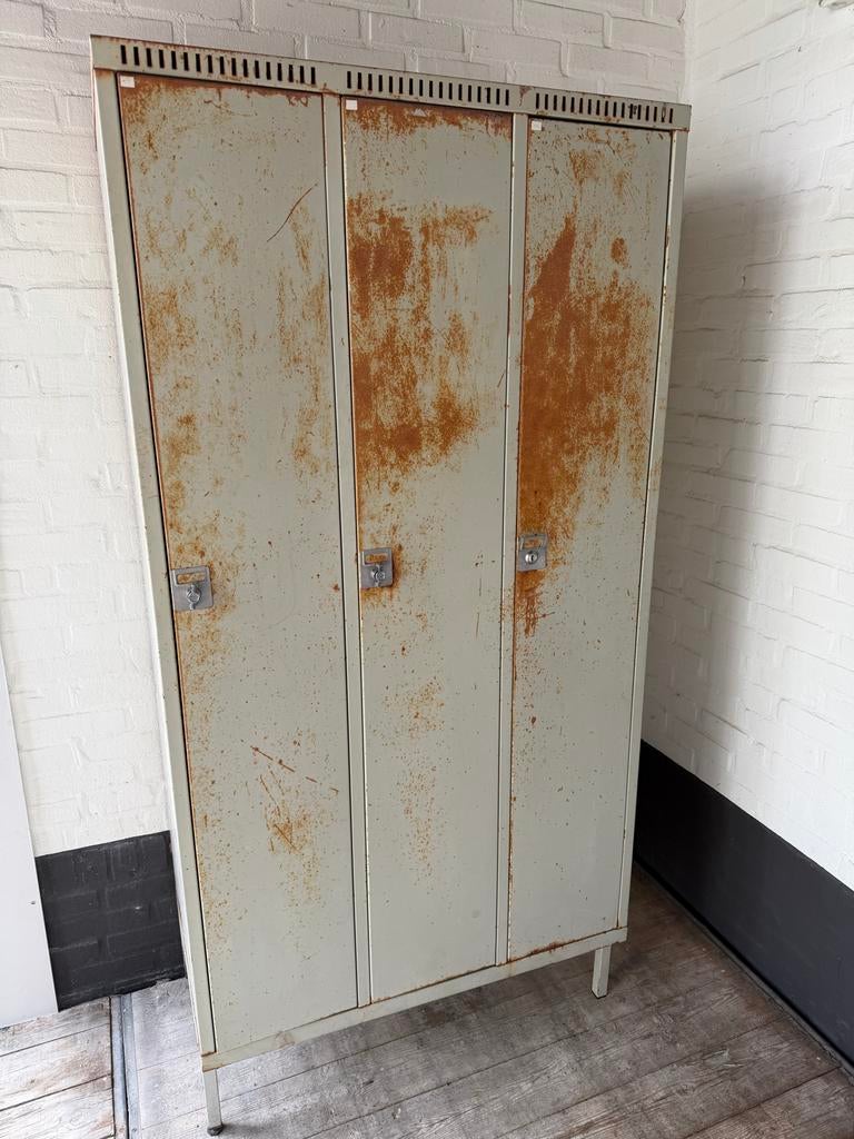 Vintage metalen locker met industriële look, Ophalen, Gebruikt