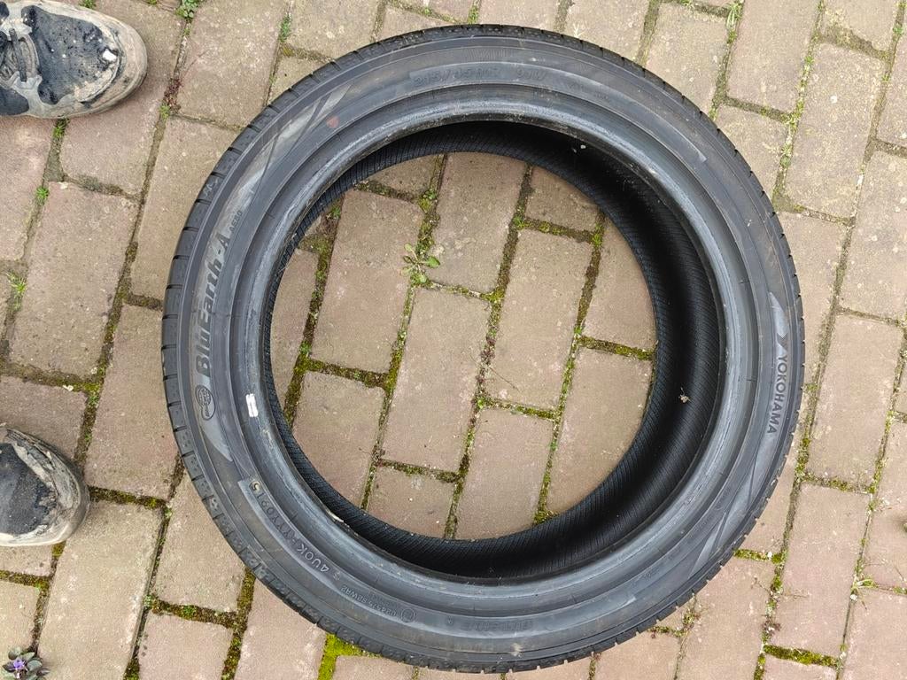 Nieuwe Yokohama BlueEarth-A AE50 band 215/45/17, Ophalen of Verzenden