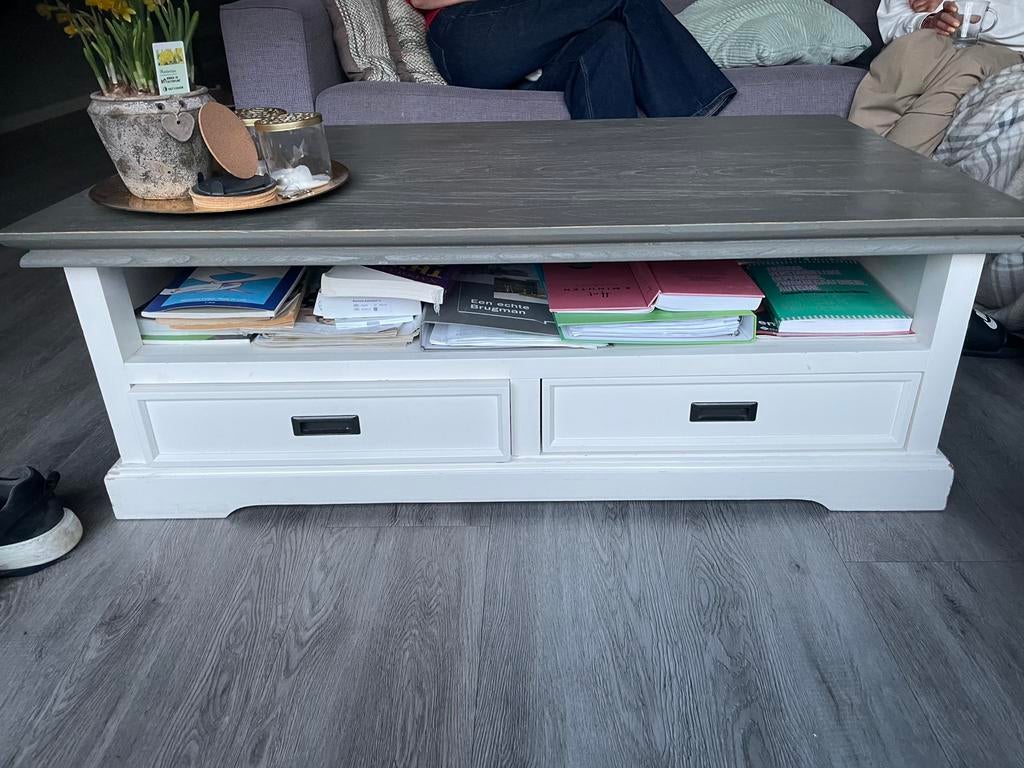 Salontafel (serie van de Bommel), Ophalen