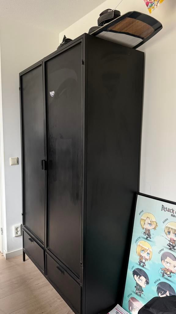 Karwei Stalen kast, Ophalen, Zo goed als nieuw, 25 tot 50 cm