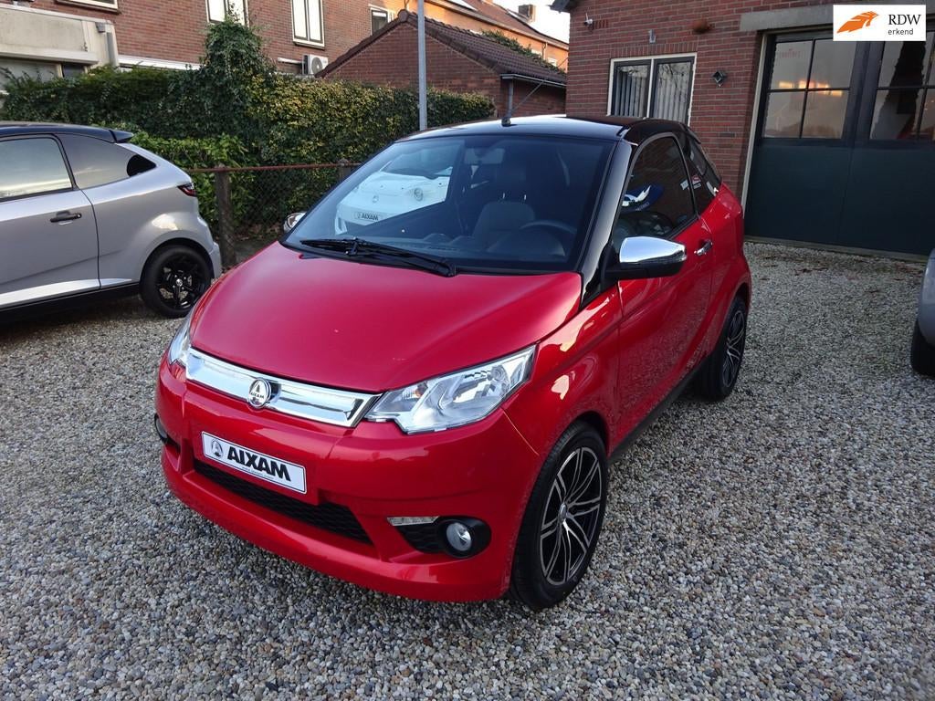 Aixam Coupé Premium Achteruitrijcamera, Parkeersensoren, El, Overige merken, Gebruikt, Hei- En Boeicopseweg 93
4126 RG  Hei- en Boeicop, NL